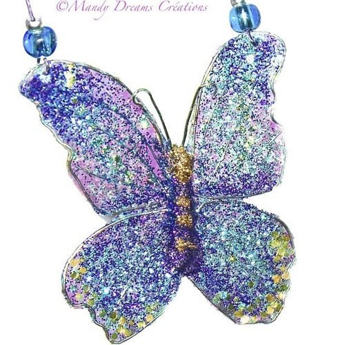 Collier pendentif  papillon féérique lumineux, pétillant,bleu,violet,turquoise.