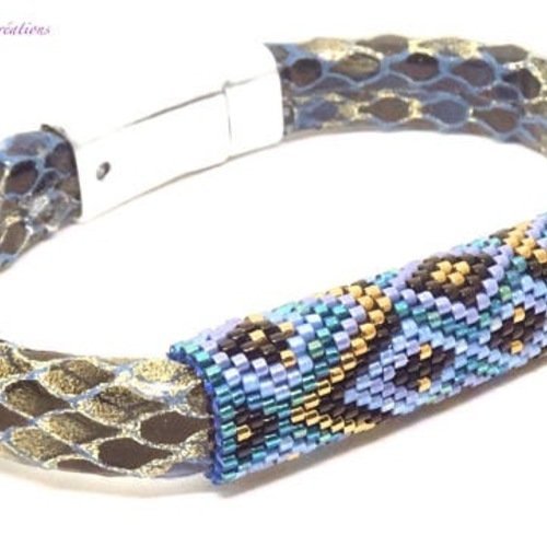 Bracelet jonc  multicolore en perles  tissées , avec des  delica miyuki  brillants sur base douce aimantée