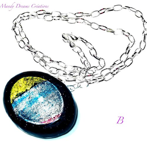 Collier pendentif ovale  multicolore scintillant , effet verre dichroïque , unique .sans verre.