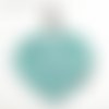 Feuille bijoux de sac ou porte clefs en macramé  bleu menthe