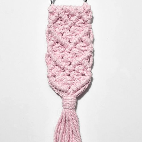Cœurs bijoux de sac ou porte clefs en macramé  rose clair