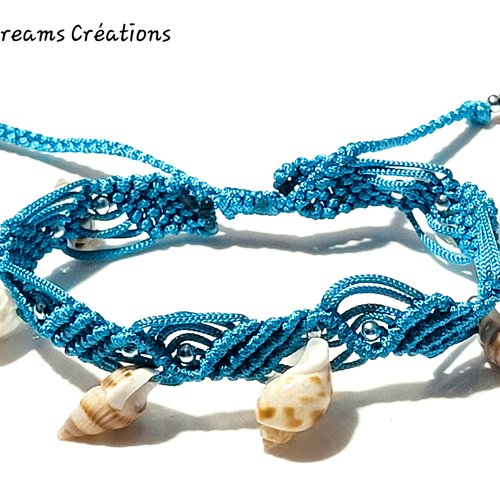 Bracelet de cheville  en micro macramé bleu turquoise avec des coquillages