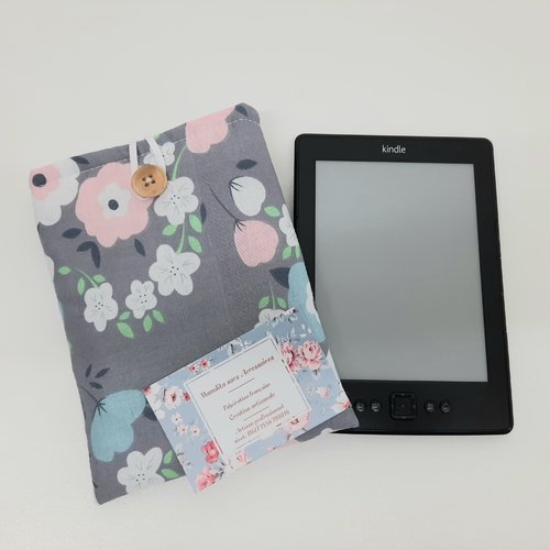 Housse, étui de protection, pour liseuse kindle ou kobo, en tissu patchwork  - Un grand marché