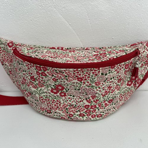Banane  tissu fleurs rouges