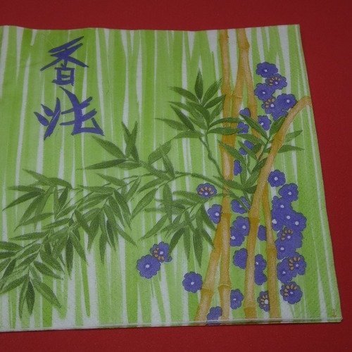 Serviette papier/napkin  "voyage en asie, bambous, petites fleurs bleues, écriture" 