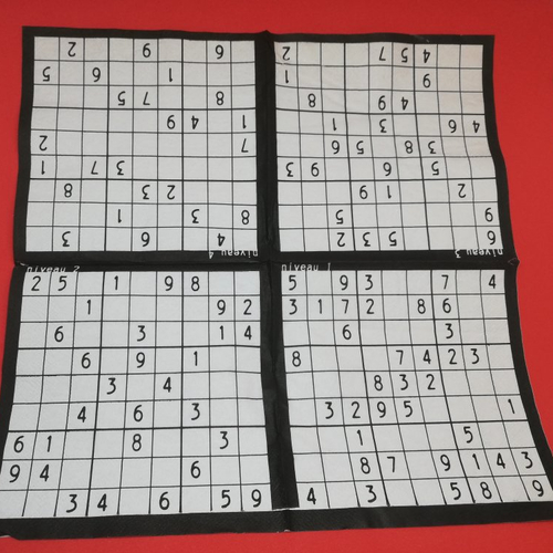 Serviette papier/napkin  "sudoku"