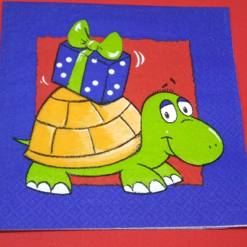 Serviette papier/napkin: enfant  "la tortue porte un cadeau" 