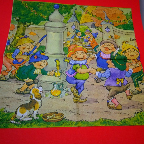 Serviette papier/napkin: enfant  "dans le village de gnomes la fête de la bière, pompe à bière, pichet, chopes, chien" 