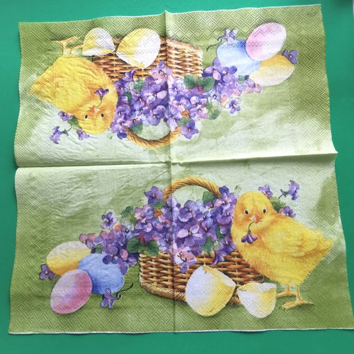 Serviette papier/napkin : "poussins, violettes, panier en osier, œufs"