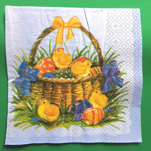 Serviette papier/napkin : "poussins, œufs de pâques, panier en osier, rubans"