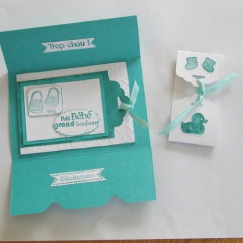 Carte " félicitations "  de couleur verte pour la naissance d'un  garçon 