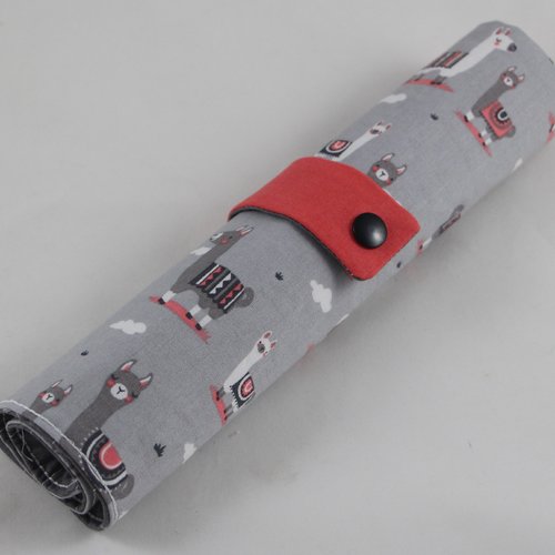 Trousse à rouler pour 12 feutres ou crayons de couleur