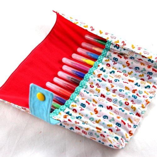 Trousse à rouler pour 12 feutres ou crayons de couleur