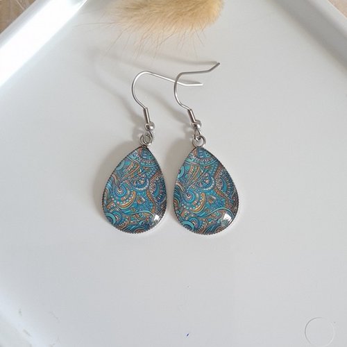 Boucles d'oreilles pendante goutte acier inoxydable argenté cabochon verre chamarre