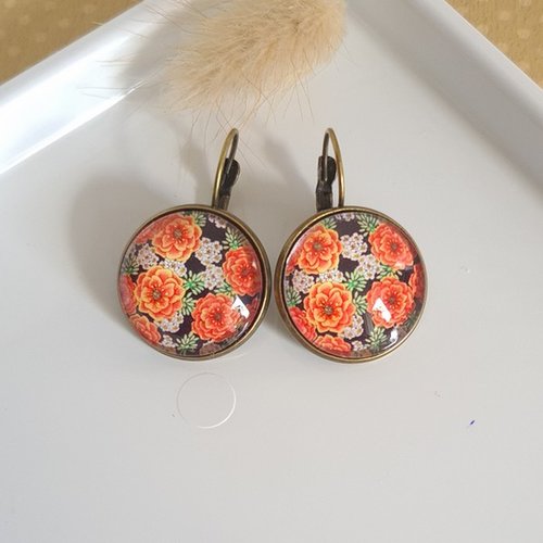 Boucles d'oreilles dormeuse métal bronze cabochon verre fleur orange