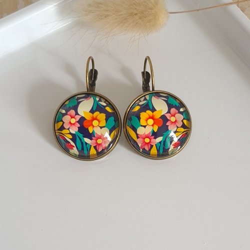 Boucles d'oreilles dormeuse métal bronze cabochon verre fleur des iles