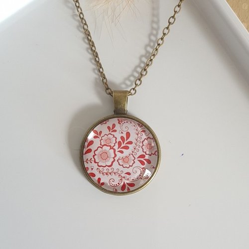 Collier pendentif métal bronze cabochon verre fleur feuille orange ancien