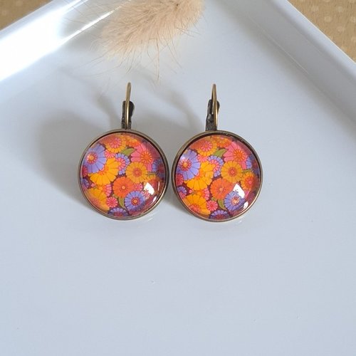Boucles d'oreilles dormeuse métal bronze cabochon verre fleur orange