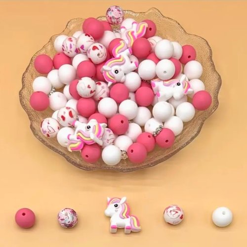 Lot de 35 perles en silicone assorties attache tétine bracelet porte clefs licorne 67680