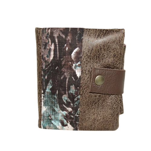 Petit portefeuille compact pour homme en faux cuir marron taupe et tissu bleu, gris taupe avec forêt de sapins