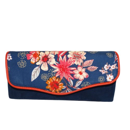 Grand portefeuille femme, suédine bleu marine, tissu avec des fleurs colorées, 12 porte-cartes, 2 compartiments zippés