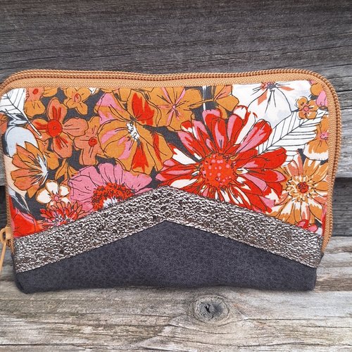 Portefeuille compact et moyen femme avec fermeture zippée en faux cuir gris fonc, similicuir bronze scintillant et tissu avec des fleurs
