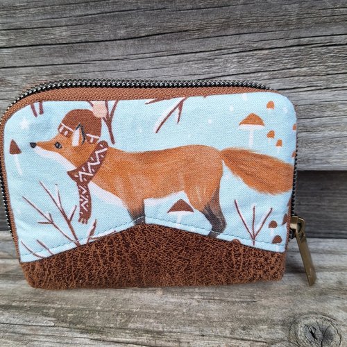 Mini portefeuille zippé pour femme  en tissu bleu clair avec un renard et un hibou faux cuir camel, porte-cartes , portefeuille minimaliste