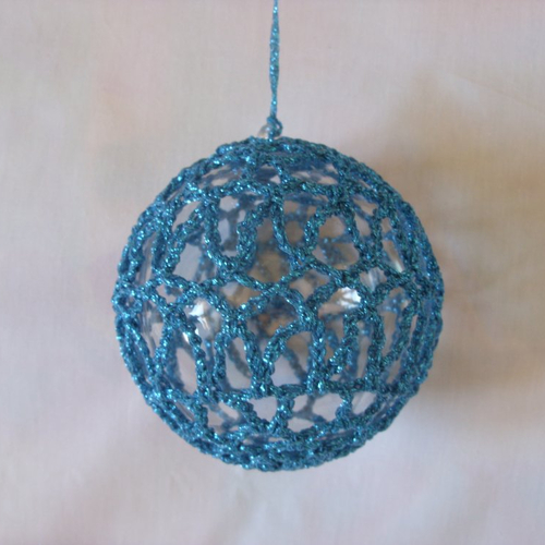 Boule de noël au crochet, modèle 1, "bleu clair brillant"