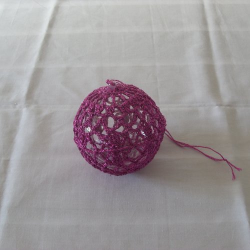 Boule de noël au crochet, modèle 3, "rose brillant"