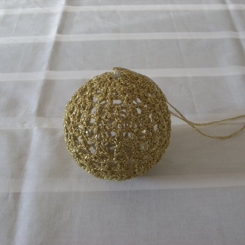 Boule de noël au crochet, modèle 2, "doré"