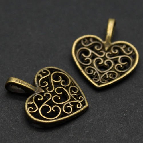 Lot de 2 petites breloques "coeur fer forgé" en métal bronze 