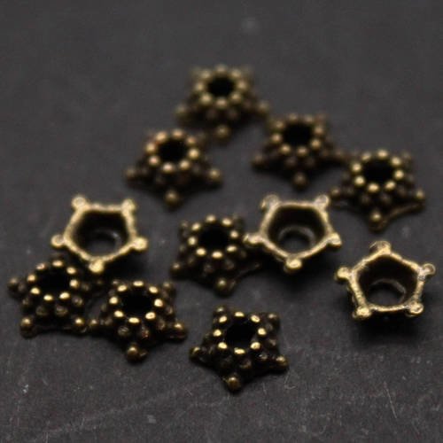 Lot de 30 mini coupelles étoile 5 mm en métal bronze ---