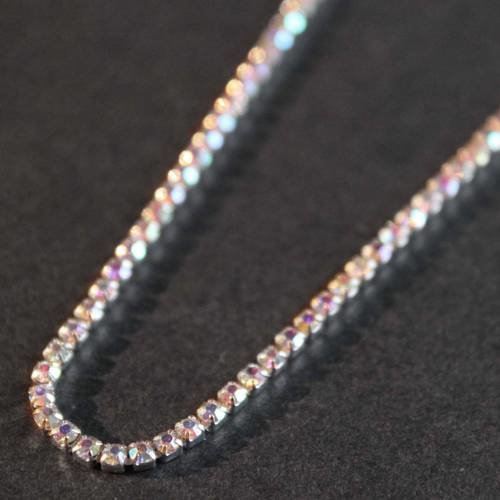 50 cm * chaîne à strass couleur cristal ab irisé (2,5 mm) sur base en métal argenté 
