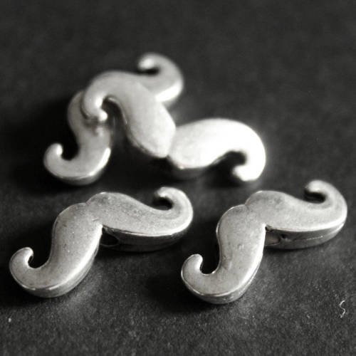 Lot de 4 perles intercalaires "moustache" en métal argenté 