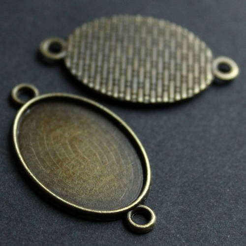 Lot de 2 simples médaillons connecteurs supports pour cabochon ovales 25 x 18 mm en métal bronze ---