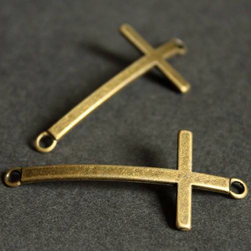 Grande croix connecteur simple et cambrée en métal bronze ---