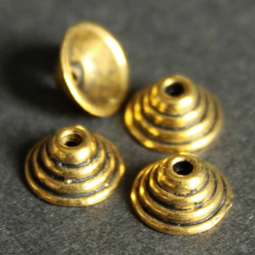 Lot de 6 coupelles cônes strates 10 mm en métal doré aspect vieil or ---
