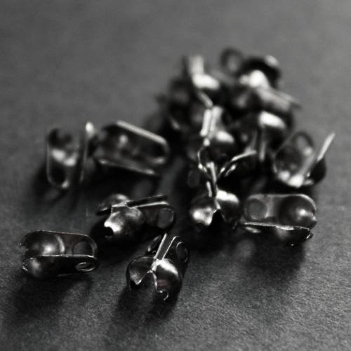 Lot de 30 cache-noeud 3 mm avec trou  pour anneau en métal noir hématite