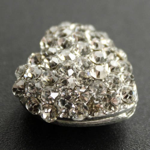 Grosse perle coeur en métal argenté ornée de strass cristal 
