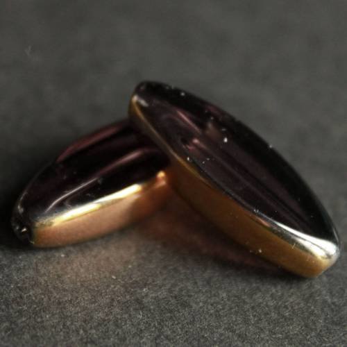 2 perles palets ovales 30 mm en verre couleur améthyste et tour doré 