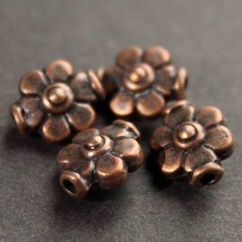 Lot de 5 perles intercalaires tubes fleurs  en métal cuivré ---