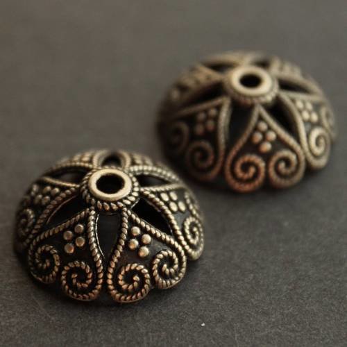 Lot de 2 grandes coupelles 6 coeurs 20 mm en métal bronze ---