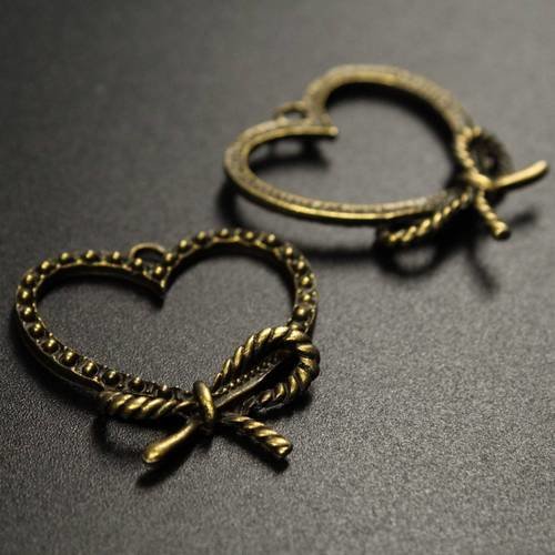 Lot de 2 breloques coeur avec noeud en métal bronze 