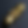 Grande breloque pendentif  "balle sculptée de têtes de mort"  dorée