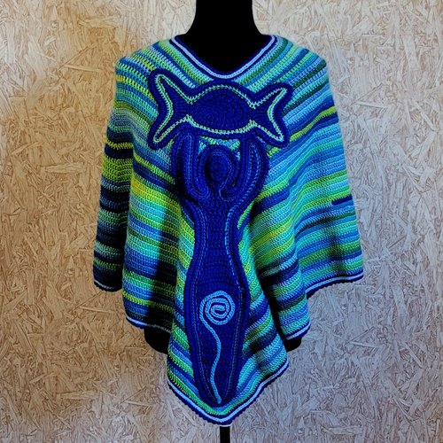 Anaë-terra “souffle de la terre” poncho femme motif déesse