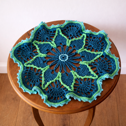 Napperon au crochet éclosion d’émeraude