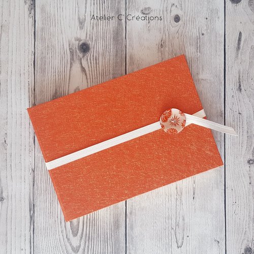 Livre d'or mariage { nacre } couverture orange irisé, bouton de nacre fleuri