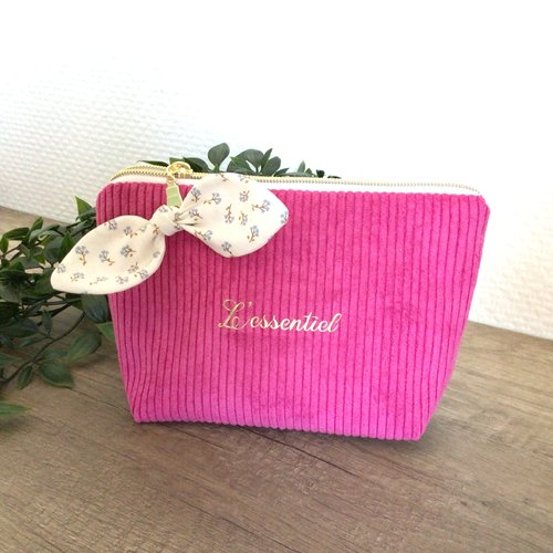 Pochette maquillage en velours côtelé fuschia personnalisable