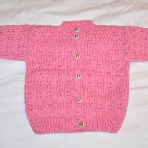 Gilet Bebe A Motifs Rose Tricote Main Taille 12 18 Mois Un Grand Marche