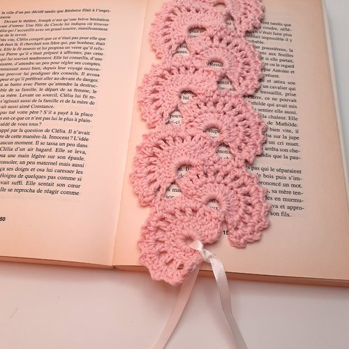 Marque-page « éventail » crocheté à la main – plusieurs couleurs